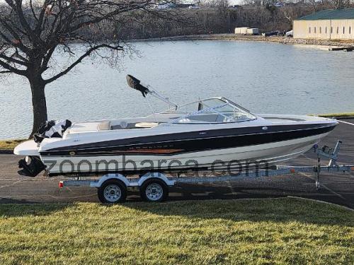Bayliner 225 Bowrider scheda tecnica 
